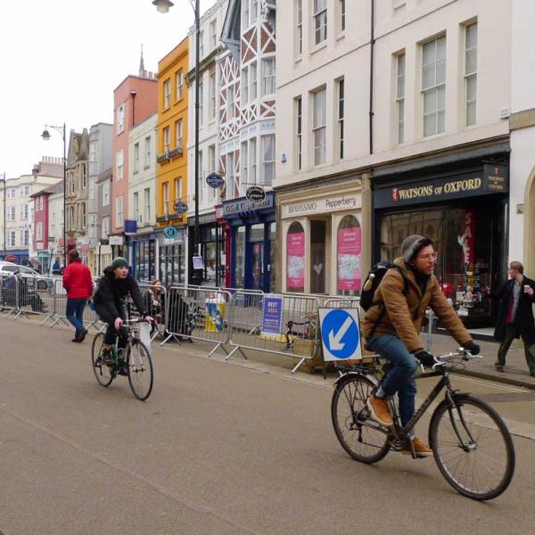 photo of cyclists on Broad Street in Oxford